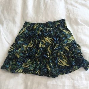 ASOS leaf print ruffle mini NWOT 🍃